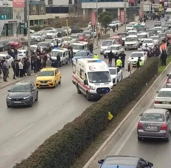 İzmir’de otomobilin çarptığı yaşlı kadın hayatını kaybetti