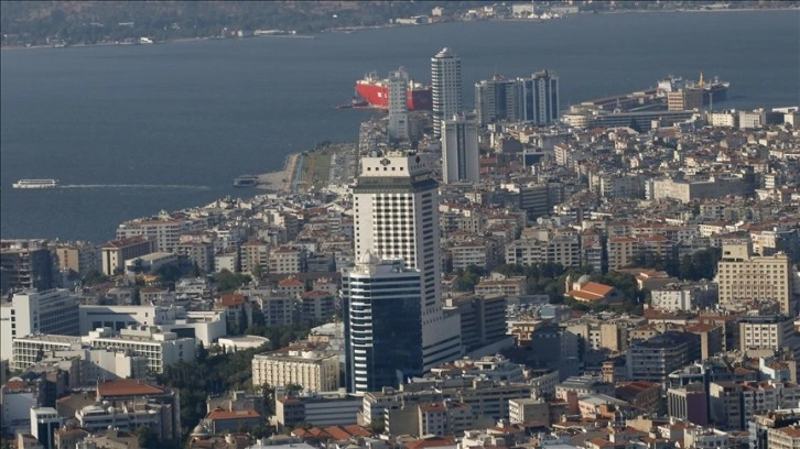 İzmir'deki Hilton Oteli binası depremzedelere açılacak