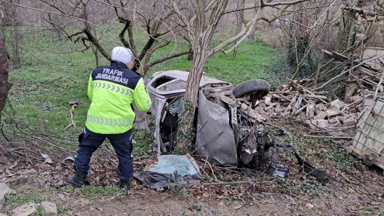 Bursa'da feci kaza: 1’i ağır 4 yaralı