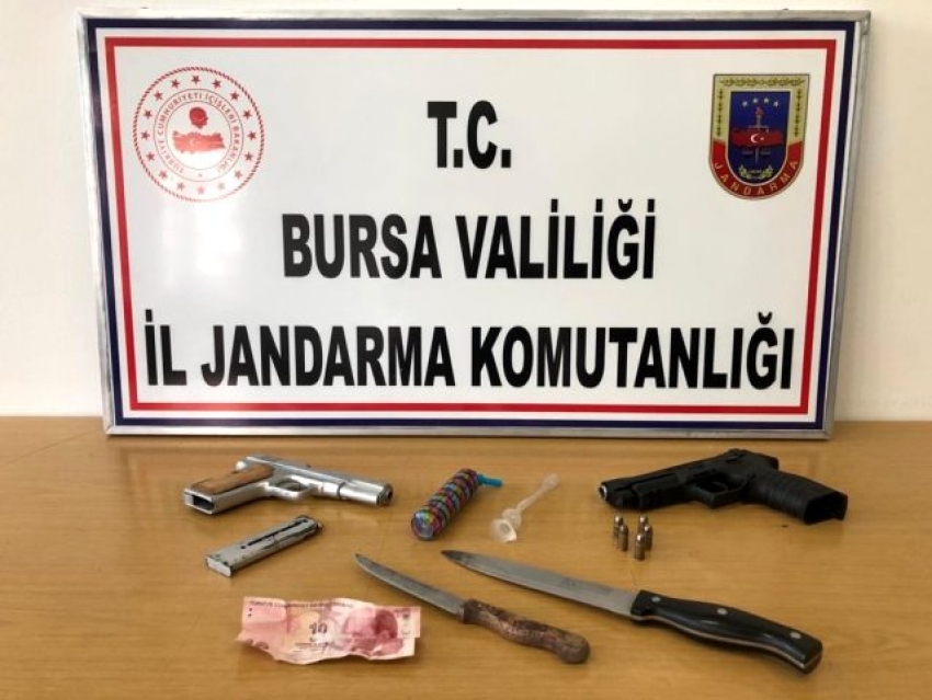 Bursa'da dur ihtarına uymayan otomobilde...