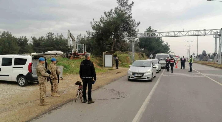 Jandarma iğneyle kuyu kazdı, 10 yıldır aranan cinayet zanlısını yakaladı
