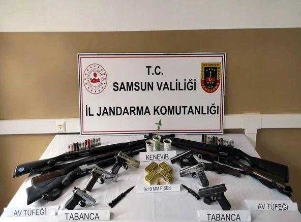 Jandarma suç ve suçluya geçit vermedi
