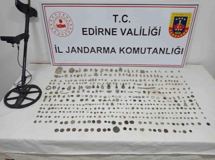 Jandarmadan tarihi eser operasyonu: 501 parça ele geçirildi