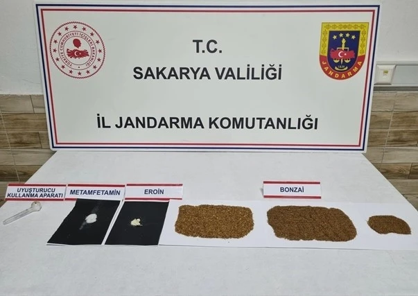 Jandarmadan uyuşturucu operasyonu: 23 gözaltı, 1 tutuklama
