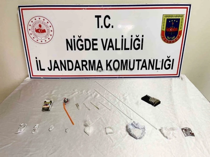 Jandarmadan uyuşturucu operasyonu: 3 tutuklama
