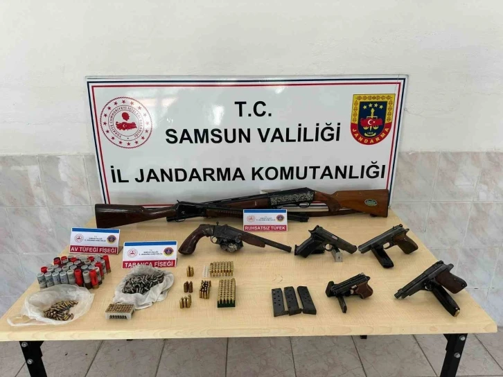 Jandarmanın operasyonunda silah ve mühimmat ele geçirildi
