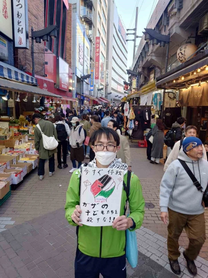 Japon muhasebeciden sessiz İsrail protestosu
