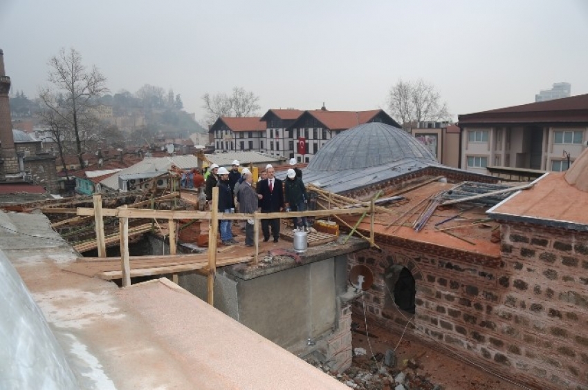 Yanan çarşıda dönüşüm devam ediyor