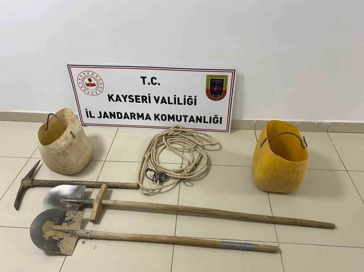 Kayseri'ed defineciler suç üstü yakalandı