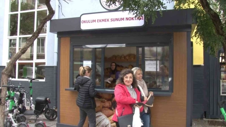 Kadıköy’de fabrika gibi lise: Ekmek üretip, restoran işletiyor ve kahve satıyorlar
