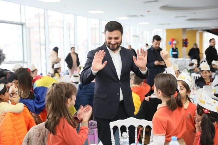 Kağıthane’de çocuklar "tekne orucu" iftarında buluştu
