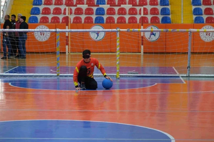 Kahramanmaraş’ta depremde hayatını kaybedenler anısına goalball turnuvası düzenlendi
