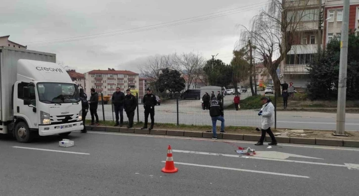 Kamyonetin çarptığı yaşlı adam hayatını kaybetti