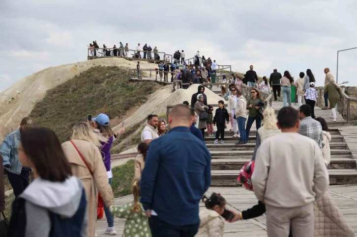 Kapadokya’da dönüş yolunda trafik çilesi başladı