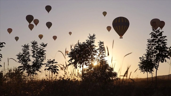 Kapadokya'da sıcak hava balon turları hafta sonuna ertelendi