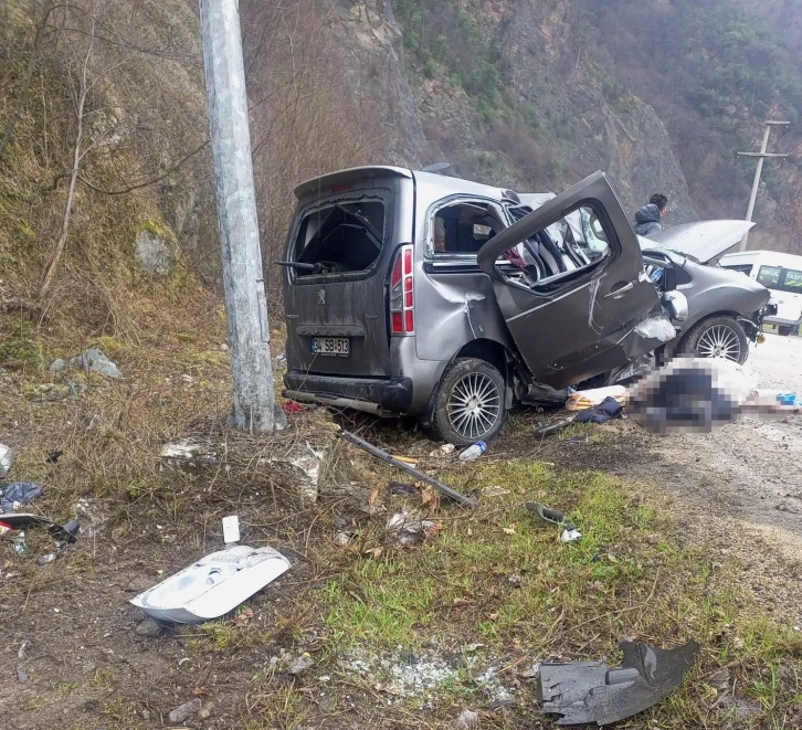 Karabük’te trafik kazası: 1 ölü, 4 yaralı
