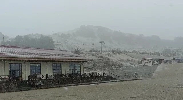 Karabük’ün yüksek kesimlerinde mevsimin ilk karı etkili oluyor
