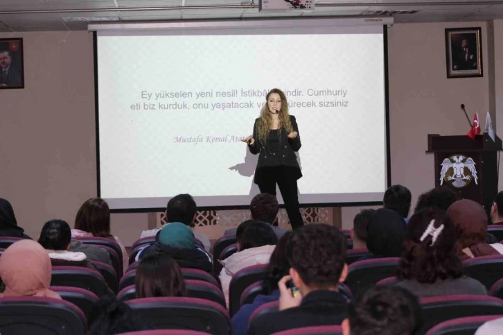 Karapınar’da "Hızlı Okuma ve Teknikleri" konulu konferans
