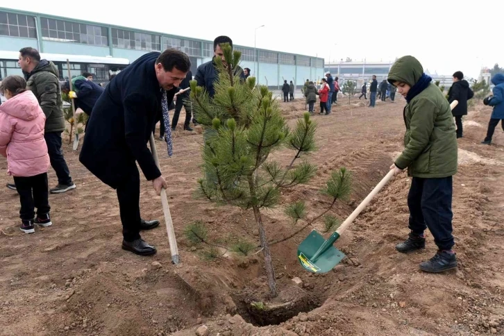 Karatay Belediyesinden ağaç dikme etkinliği
