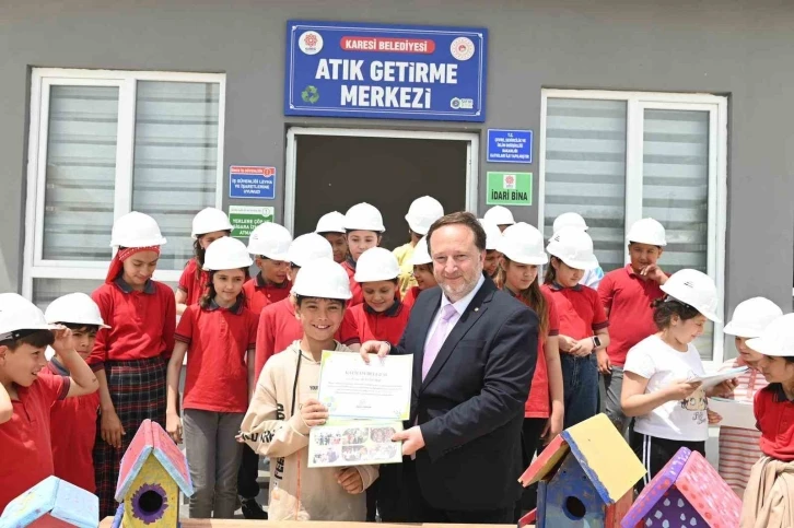 Karesi Atık Getirme Merkezi öğrencileri ağırladı
