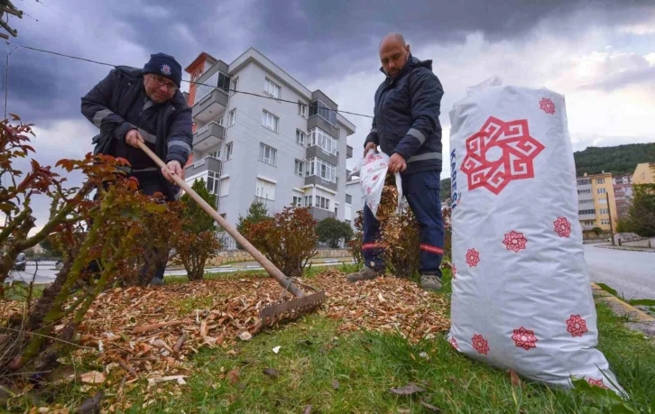 Karesi’de budanan dallar gübre oluyor
