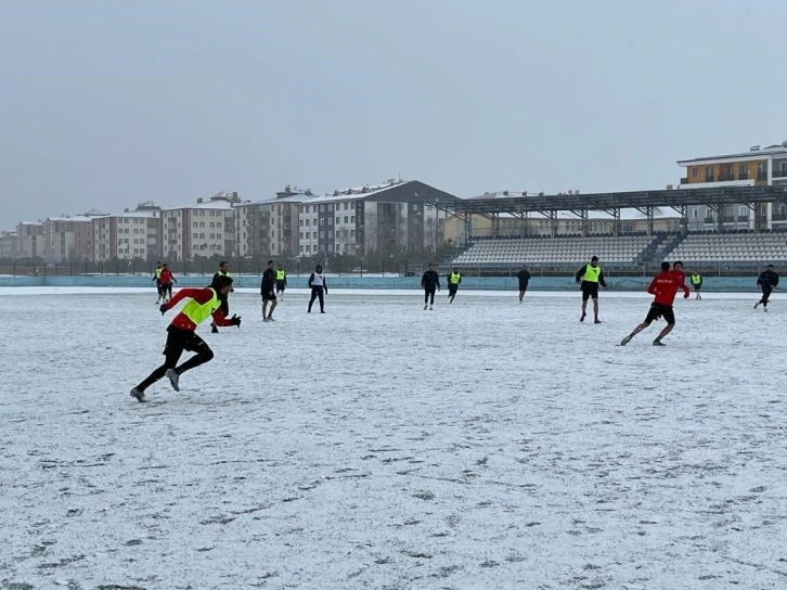 Kars 36 Spor’da hedef galibiyet
