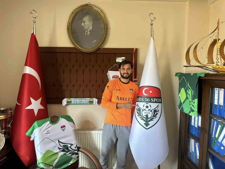 Kars 36 Spor kaleci sorunu çözüldü
