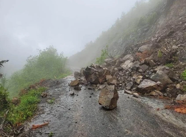 Kastamonu’da sel sebebiyle yolu kapanan köy sayısı 17’ye düştü
