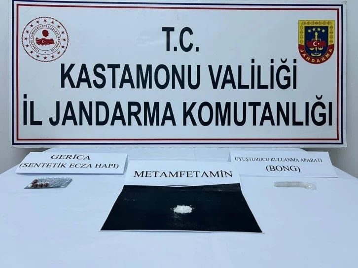 Kastamonu’da uyuşturucu operasyonunda 3 kişi gözaltına alındı
