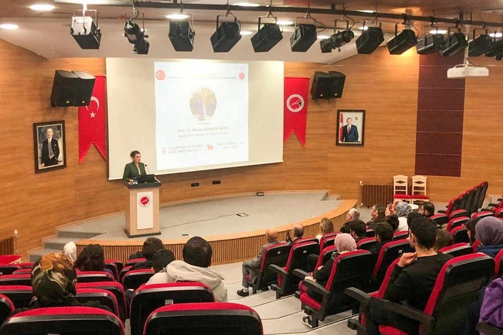 Kastamonu Üniversitesi’nde “Meşrutiyet Dönemi Basını ve Türk Dünyası” konulu konferans düzenlendi
