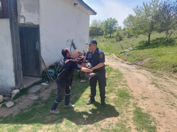 Kaybolan özel bireyi jandarma ekipleri buldu
