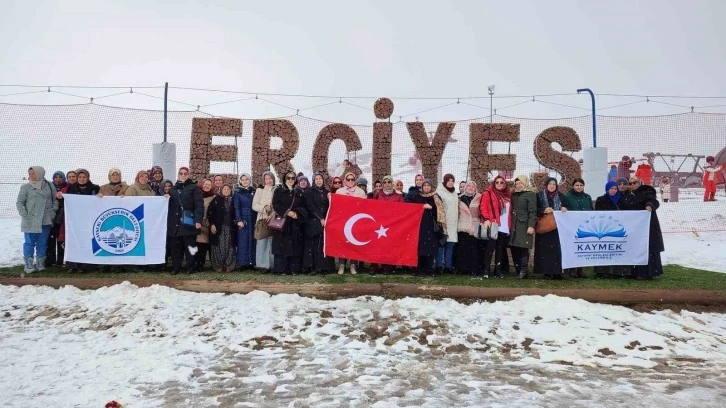 KAYMEK, Erciyes’i yakından görmeyen kursiyerlerini zirvede buluşturmaya devam ediyor
