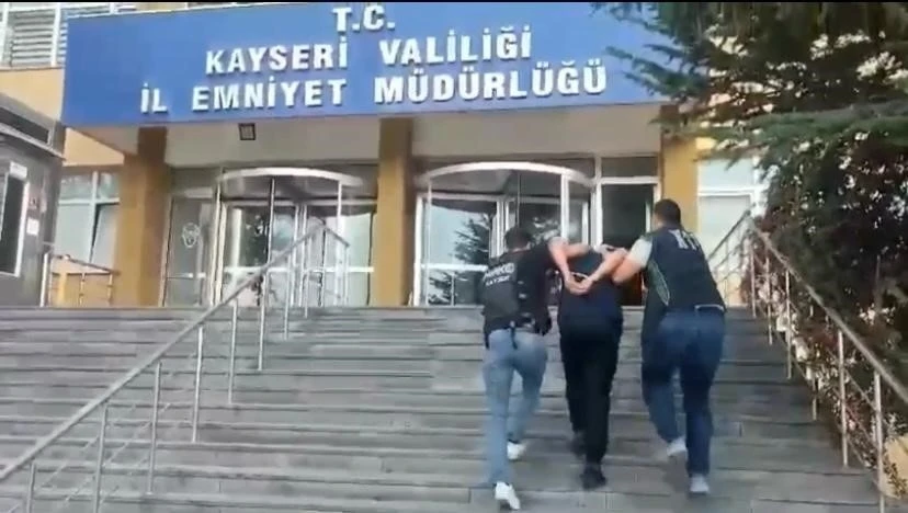 Kayseri’de kesinleşmiş hapis cezasıyla aranan 2 şahıs yakalandı
