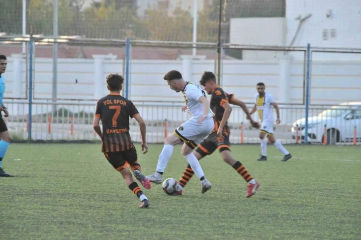 Kayseri Süper Amatör Küme: Kayseri Yolspor: 0- Kocasinan Şimşekspor: 2
