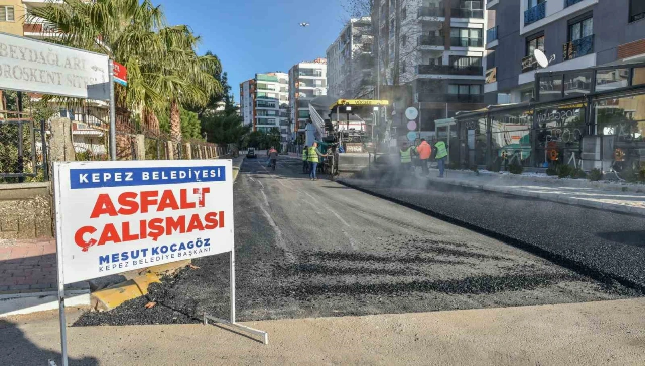 Kepez’de altyapı kazıları sebebiyle bozulan asfalt yenilendi
