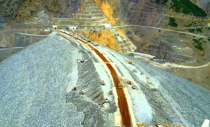 Bingöl'de apılan Kiğı Barajı su tutmaya başladı