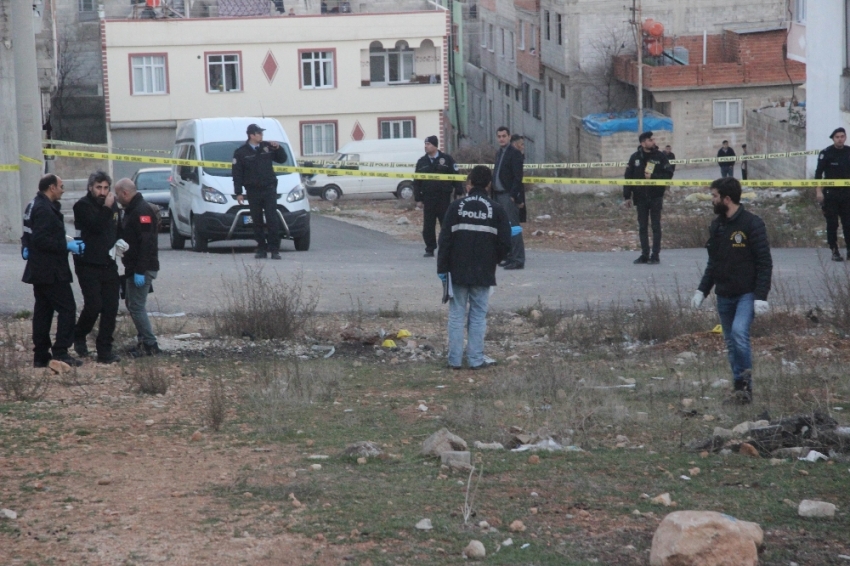 Kilis’te boş araziye roket düştü