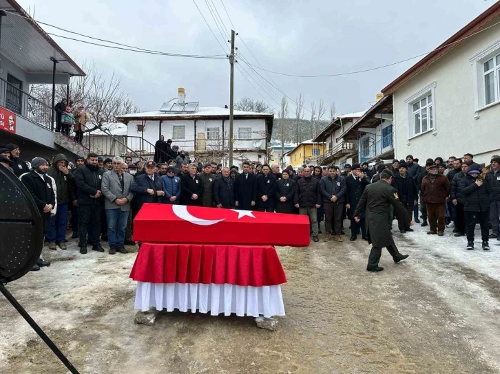 Kıbrıs gazisi Eksen, Almus’ta son yolculuğuna uğurlandı
