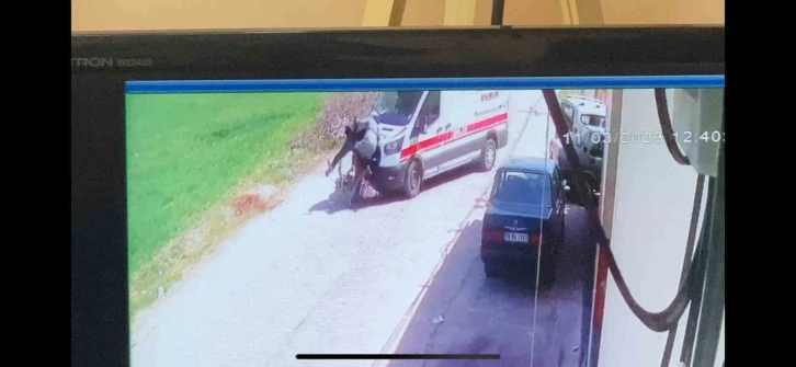 Kilis’te ambulans ile motosiklet çarpıştı: 2 yaralı
