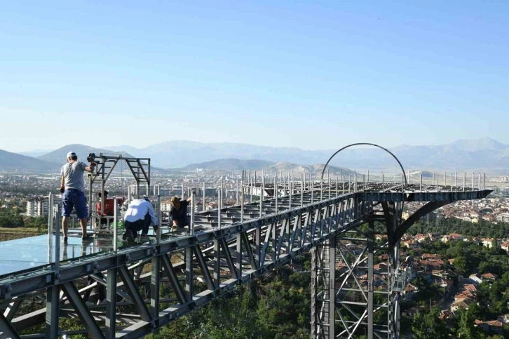 Kirazlıdere Seyir Terasının cam montajına başlandı
