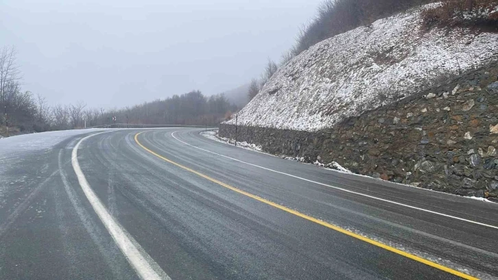 Kırklareli’nin yüksek kesimlerinde kar etkili oluyor
