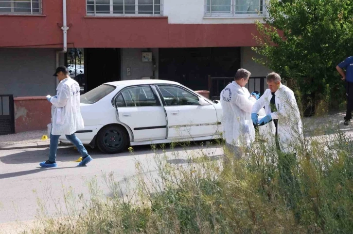 Kızını ve torununu, boşandığı eşine sahip çıktıkları için öldürmüş
