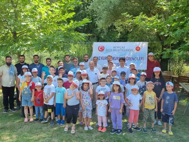 Kofçaz’da kurs öğrencilerinin piknik keyfi
