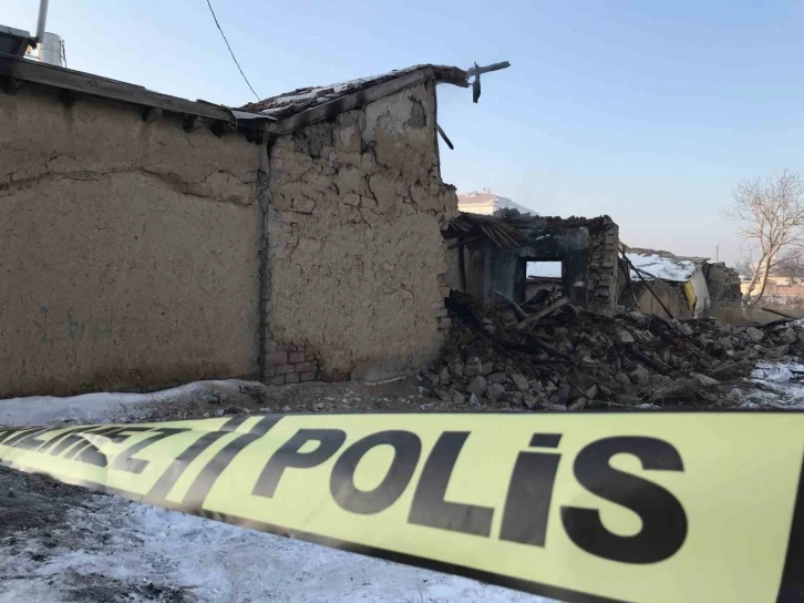 Konya’da 7 kişilik Suriye uyruklu depremzede aile yangında hayatını kaybetti
