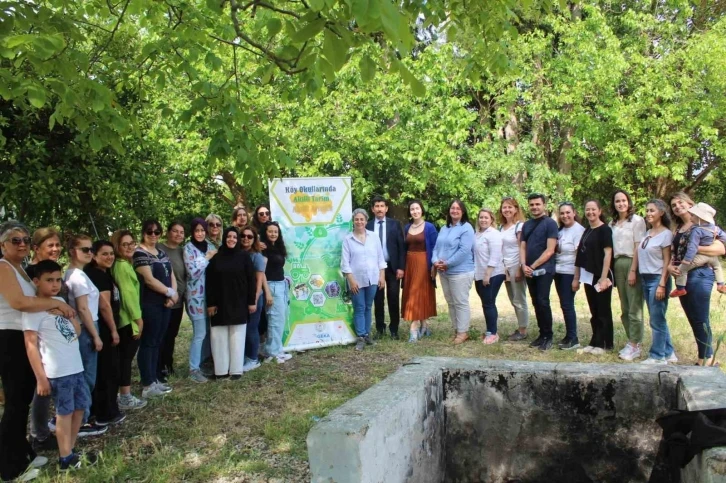 Köyceğiz’de öğretmenler ders kazanımlarını doğada uyguladı
