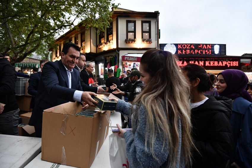 İftariyelikler Başkan Dündar’dan