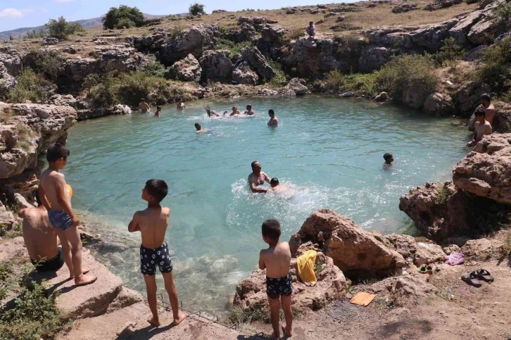 Kuraklık Uyuz Gölü’nü de vurdu
