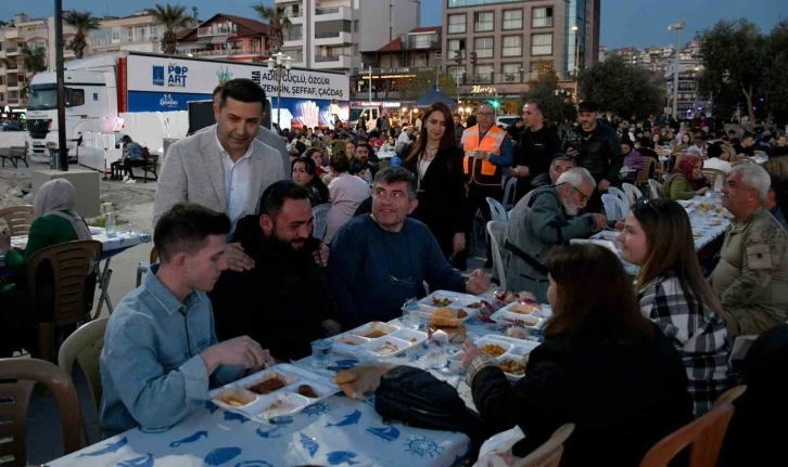 Kuşadası’nda Kadir Gecesi’ne özel 2 bin kişilik iftar programı
