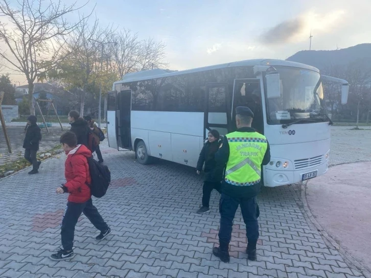 Kuşadası’nda öğrencilere trafik eğitimi verildi
