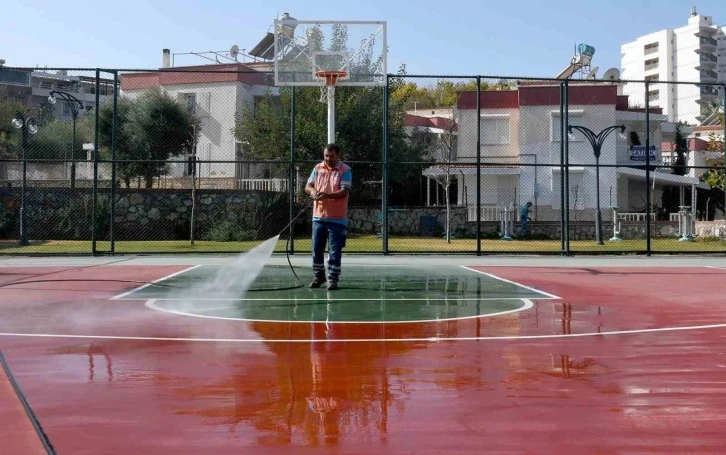 Kuşadası’nda sonbahar temizliği
